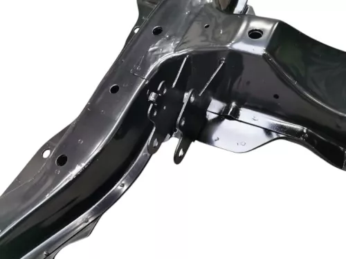  C82PF - T1/ SUBFRAME/ DIESEL/ ENKEL BOUTGAT VOOR MOTORSTEUN/ (C82PF)