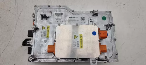 OBC ACCU LADER BOVEN ELEKTRO MOTOR/ ON-BOARD CHARGER/