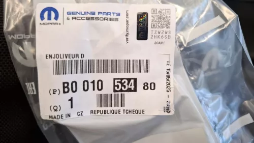 PSA / Stellantis B4/ SIERLIJST RECHTS/ ZIE B000829080 RP B001053480 (0000379289)